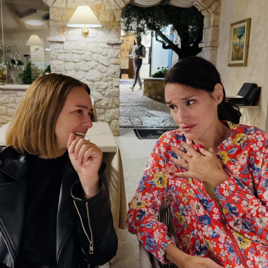 Nevena Božović dočekuje leto sa nesvakidašnjom baladom: Saznajte tajnu "Akvarela" (FOTO/VIDEO)