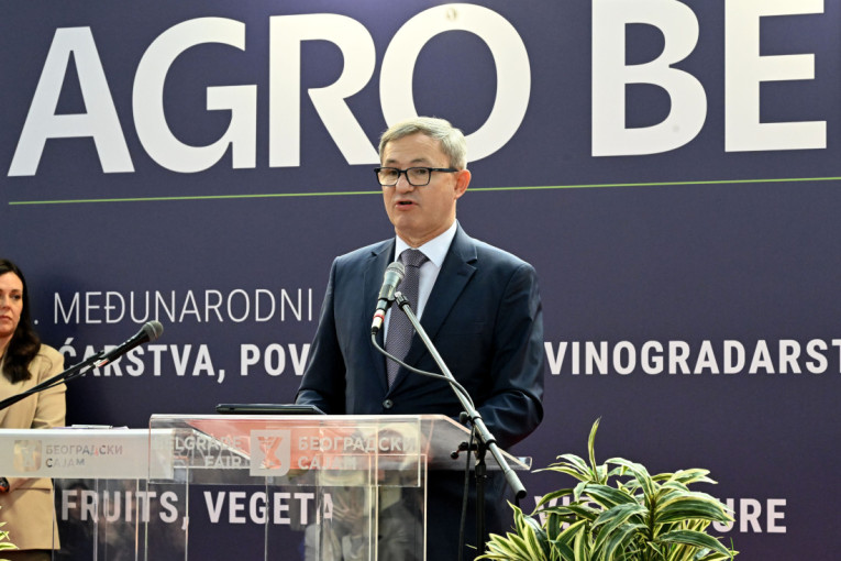 Ministar saopštio lepu vest: Počinje isplata podsticaja za poljoprivrednike, veći novac za intenzivnu proizvodnju