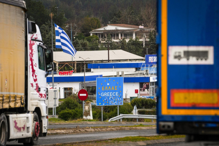 Alarm kod Bele kuće! Pucnjava u blizini Lafajet parka, osumnjičeni nestao