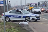 Stravičan snimak sa Pančevačkog puta: Pešaka pokosio BMW-om! (FOTO/VIDEO)