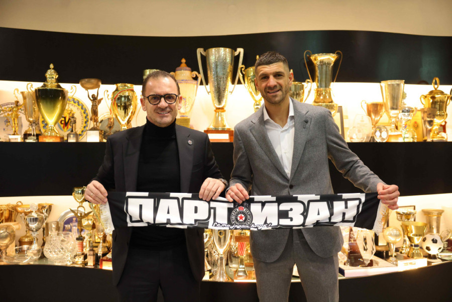 Partizan predstavio trio: Dan uoči nastavka šampionata kao jedan kažu - cilj je titula! (FOTO/VIDEO)