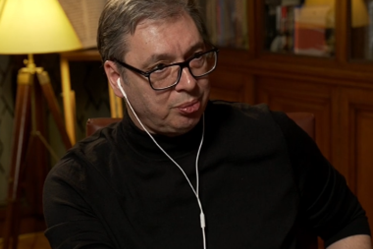 Prvo TikTok obraćanje: Desetine hijada ljudi gledalo predsednika Vučića (VIDEO)