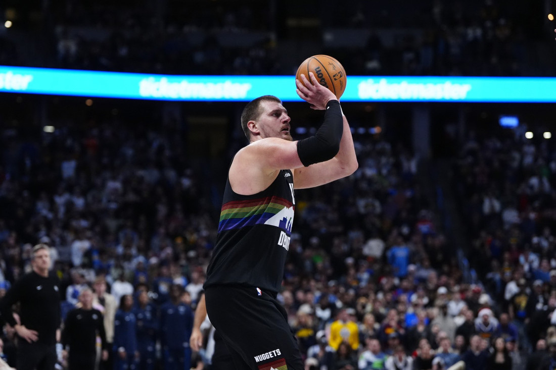 Džoker se vratio da pokori NBA! Jokić se pojavio na terenu i odmah ispisao istoriju!