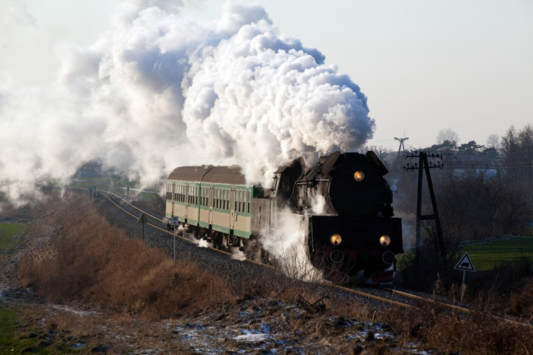 Najduža ravna železnička pruga na svetu: Gotovo 500 kilometara bez ijednog zavoja (FOTO)