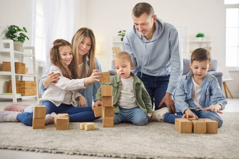Prepoznaju se na prvi pogled: Ovi astrološki parovi nose ljubav iz prošlih života