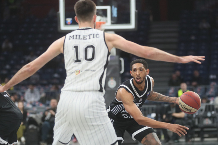 Partizan siguran protiv Kluža: Pogledajte sve ono najbitnije iz trijumfa crno-belih (VIDEO)