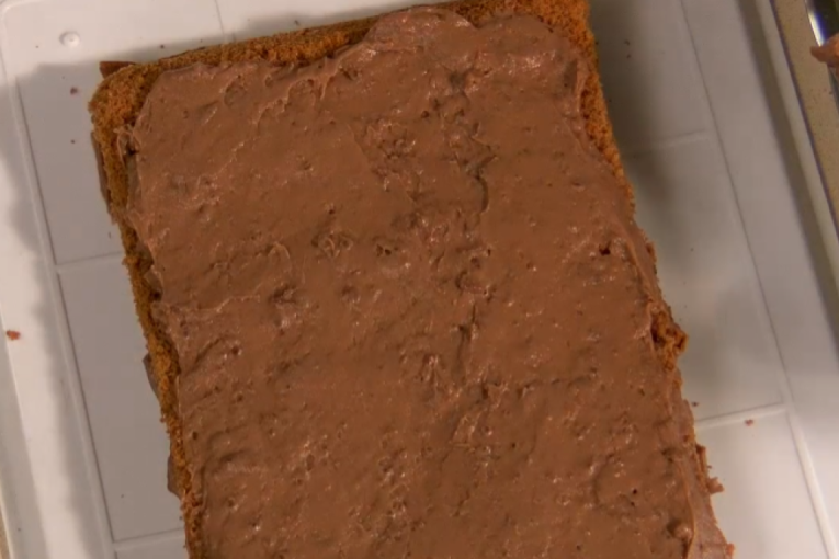 Recept dana: Čoko-banana kocke sa bogatim filom izgledaju kao iz poslastičarnice