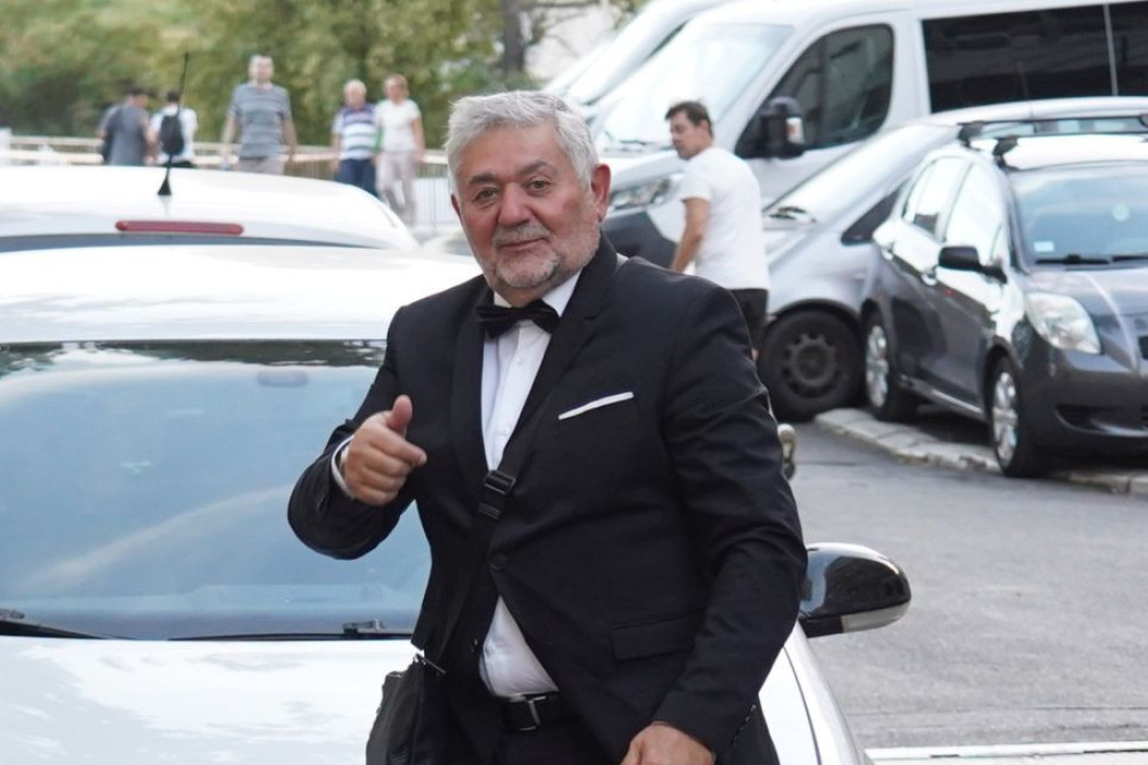 "Majka ga je ostavila, posle je došla maćeha..." Resničani nikad otvorenije o Radiši Uroševiću!