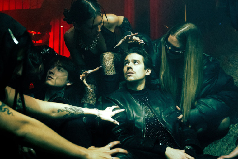 Nećete verovati sa kim je bend Joker Out snimio duet: "Bomba" u glasovnoj poruci misterioznog srpskog repera (FOTO/VIDEO)