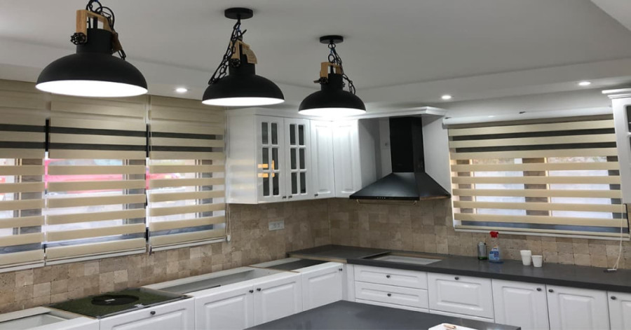 Rolo i zebra zavese u kombinaciji sa klasičnim zavesama za vaš prostor