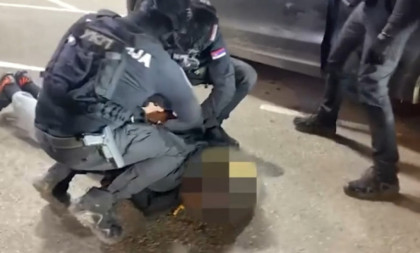 Razotkriven ogranak Kavačkog klana u Beogradu: Uhapšena trojica osumnjičenih, zaplenjeni kokain, snajper, raketni bacač i eksploziv