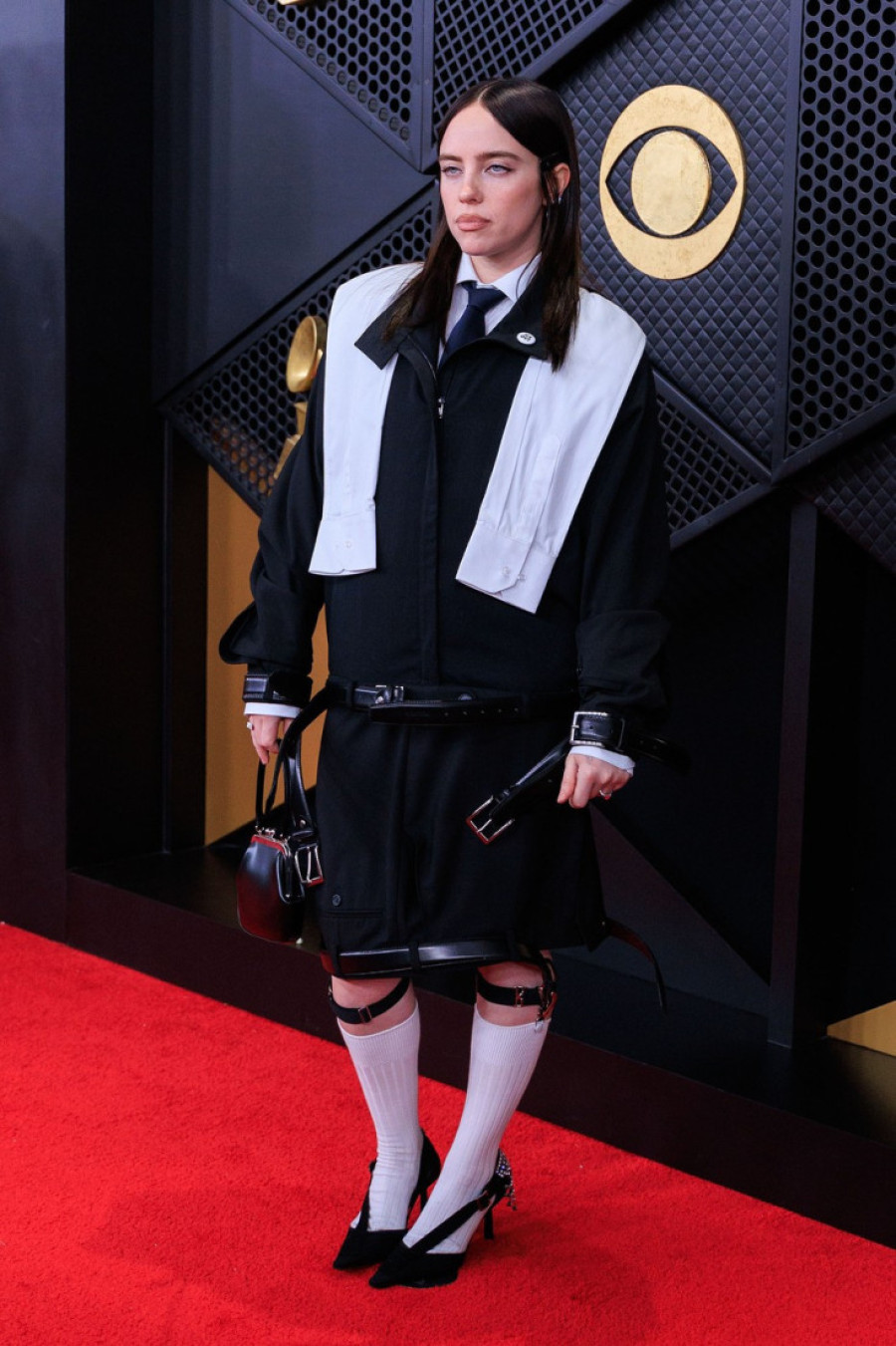 Od elegancije do modnog šoka na dodeli Gremija: Gola haljina Hajdi Klum, Čapel Roan pokazala bradavice, a Lejdi Gaga kao crni labud (FOTO)