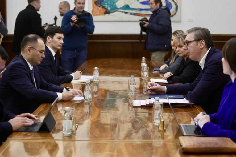 "Srbija pridaje veliki značaj partnerstvu sa Uzbekistanom": Srdačan susret Vučića sa Ojbekom Šahavdinovim