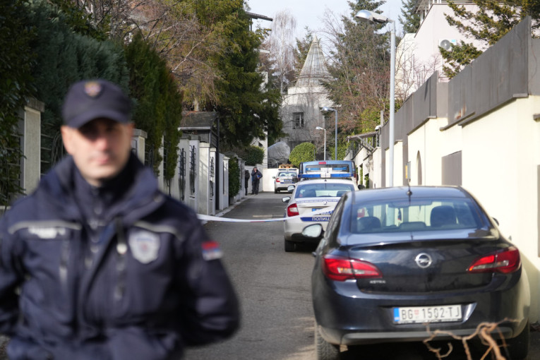 Haos rano jutros na Voždovcu: Pokušao da pobegne, pa napao policiju