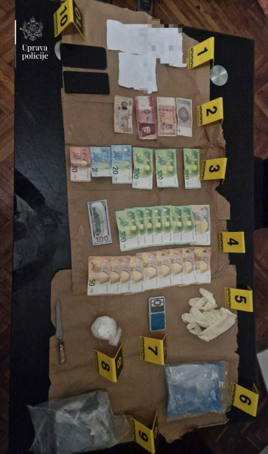 Uhapšeni pripadnici kavačkog klana: Policija pronašla kokain, kriptovane telefone i vagicu (FOTO)