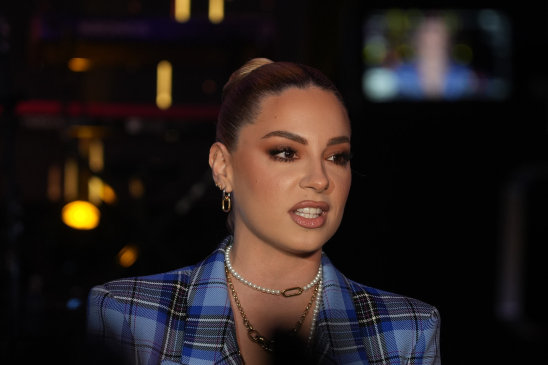 "Nemaš više vrat!" Sara Jo na meti zbog kilograma: Ovo je bila njena reakcija! (FOTO)