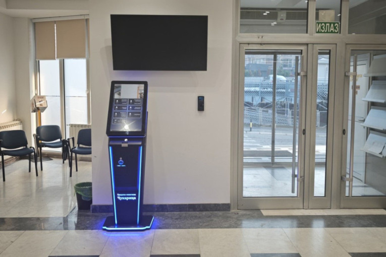 Čukarica uvodi karticu sa 170 popusta: Više od 4.000 građana već se prijavilo (VIDEO/FOTO)