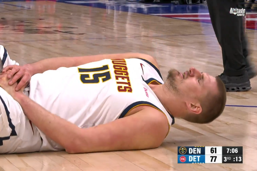 Jokić dobio udarac u nezgodno mesto: Ali nije samo Džokerova bolna grimasa bila viralna, postoji još jedan snimak (VIDEO)