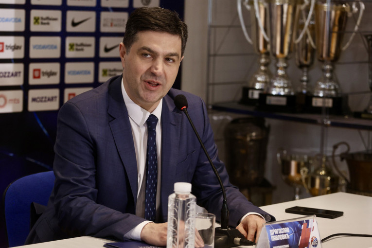 Pavlović: Oko 15. avgusta svim porodicama u Nišu po 20.000 dinara za školarce
