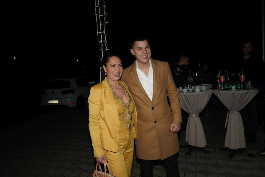 Verili se Ena i Peja! Na ovoj egzotičnoj destinaciji je dobila prsten, a evo šta im Zlata Petrović sprema!