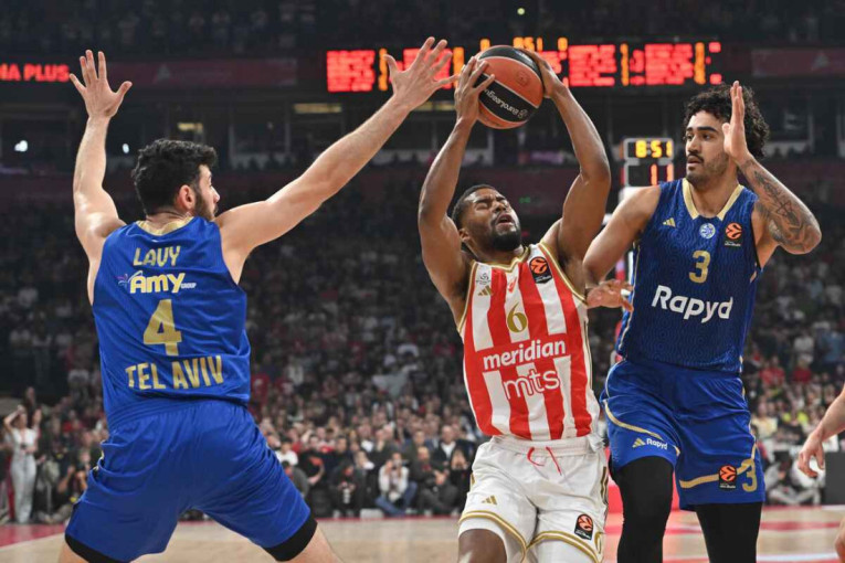 Drama na nebu iznad Beograda: Pokvario se avion sa košarkašima - prinudno morao da sleti!