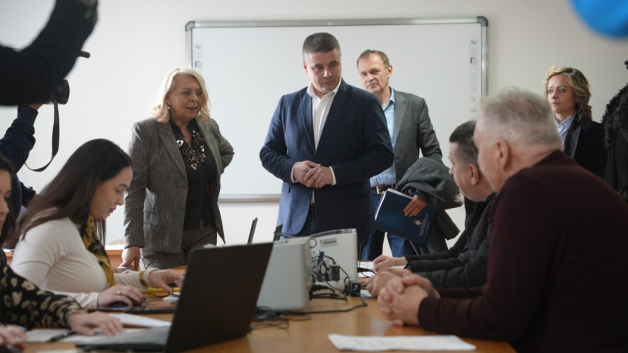 Godinama smo razmišljali kako da legalizujemo imovinu, bilo je preskupo: Vida iz Kotraže za pola sata završila sve (FOTO)