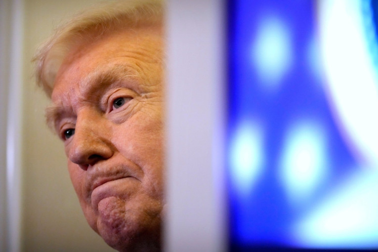 Iranski režim ostao bez glave: Potvrđena smrt Hamneja! Sukob ušao u opasnu fazu! (FOTO/VIDEO)