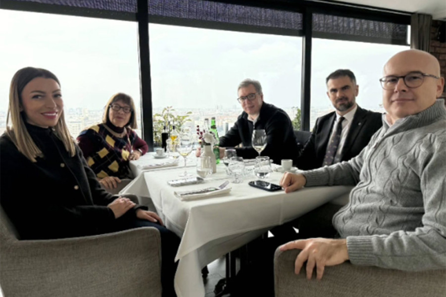 Brnabić opozicionim medijima: Čuvajte živce, Vučić neće stati sa borbom