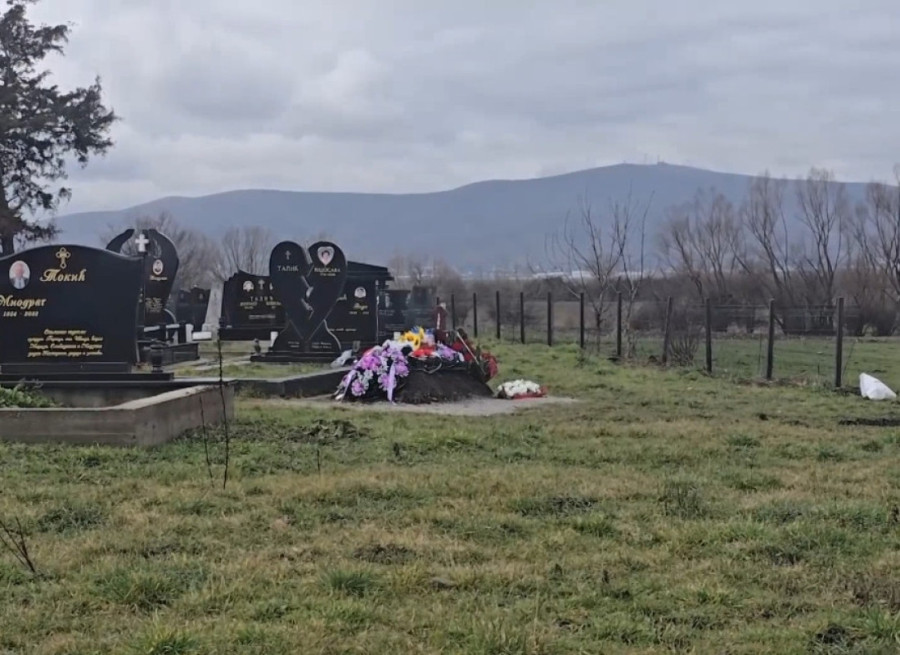 Osrknavljen grob u Skulanevu na KiM: Oglasila se Kancelarija za KiM - Ovo nije samo anti-civilizacijski, već i duboko nehumani čin (VIDEO)