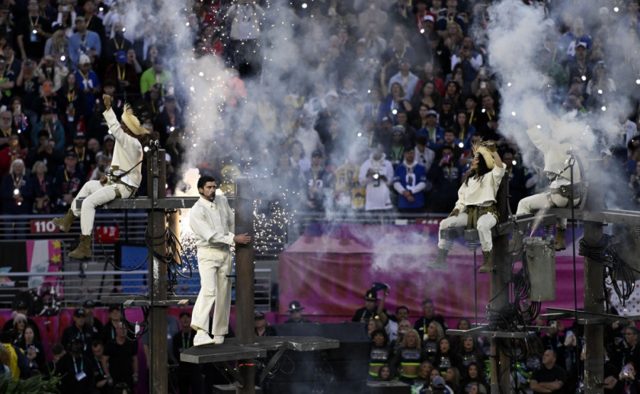 Bed Bani oborio rekord na Superboulu! Njegov nastup najgledaniji svih vremena! (FOTO)