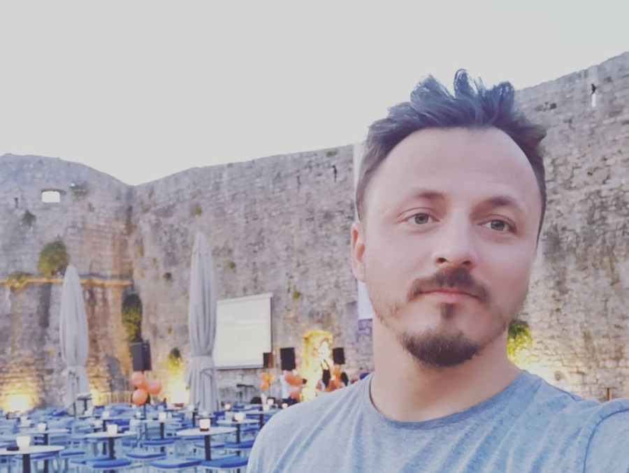 "Sve vreme imam čoveka iza sebe" Estrada u strahu posle otmice pevača i bombe na Čolinu kuću!