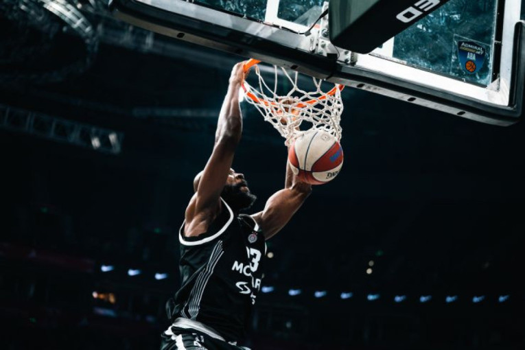 Partizan ima za čim da žali! Hajlajtsi iz Arene i Vašingtonov šou protiv Dubaija! (VIDEO)