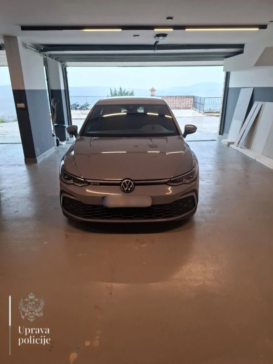 Policijska ofanziva na Zvicerovu imovinu: Oduzet luksuzni auto vredan 500.000 evra, na terenu čak sto policajaca (FOTO/VIDEO)