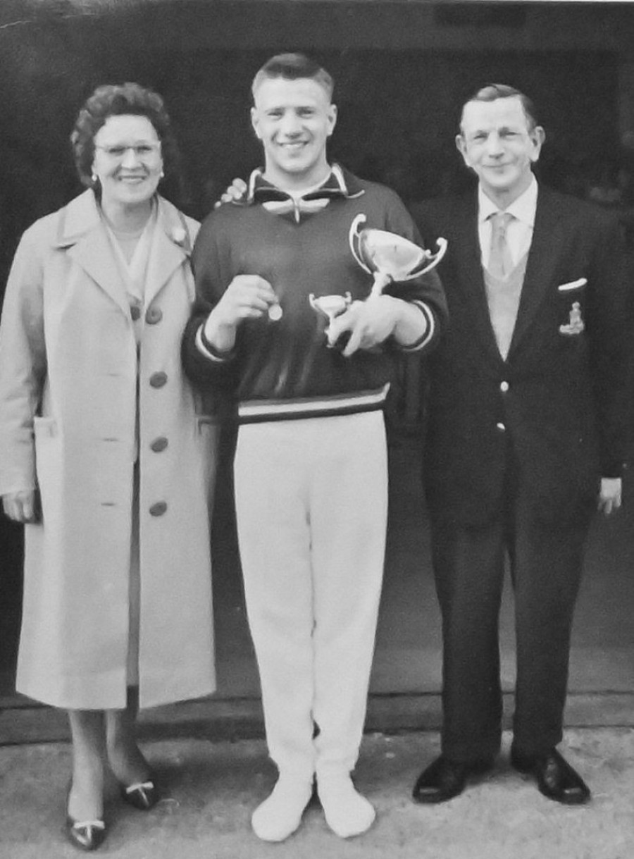 Kad energija prkosi krštenici: Britanac ima 91 godinu, leti kao mladić i okitio se zlatom na prvenstvu u trambulini (FOTO)