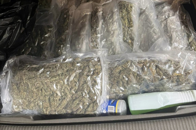 Uhapšen diler iz Sombora: U stanu marihuana, tablete...