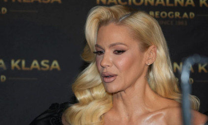 Hit cenovnik Nataše Bekvalac! Sestra ju je otkucala (FOTO)