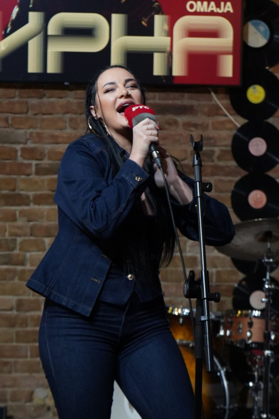 Mirna Radulović o "Pesmi za Evroviziju", sastavu "Moje tri", pa i dečku: Istina je da sam u vezi sa MMA borcem!