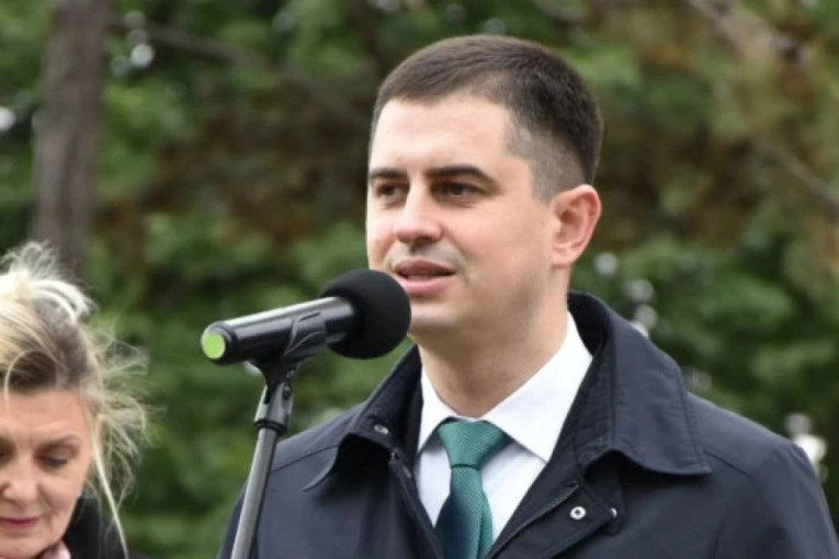 Oglasio se prof. dr Dejan Antić: Dvanaesti februar ili totalitarni obrasci ponašanja blokadera pod maskom antifašizma