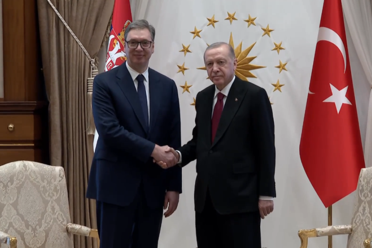 Predsednik Vučić iz Ankare! Evo kako je prošao razgovor sa Erdoganom (FOTO/VIDEO)