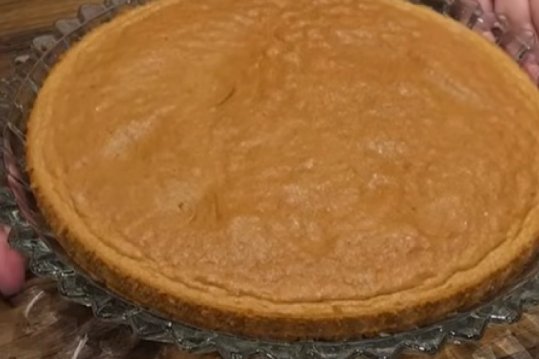 Recept dana: Bomba torta je starinska poslastica sa orasima, topi se u ustima