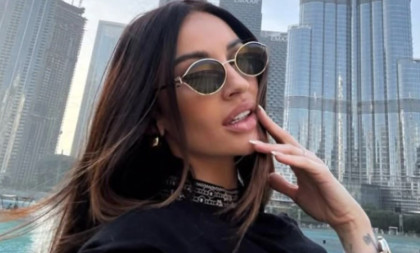 Kaća Živković uživa sa sinom u Dubaiju: Pevačica podelila neodoljive kadrove (FOTO)