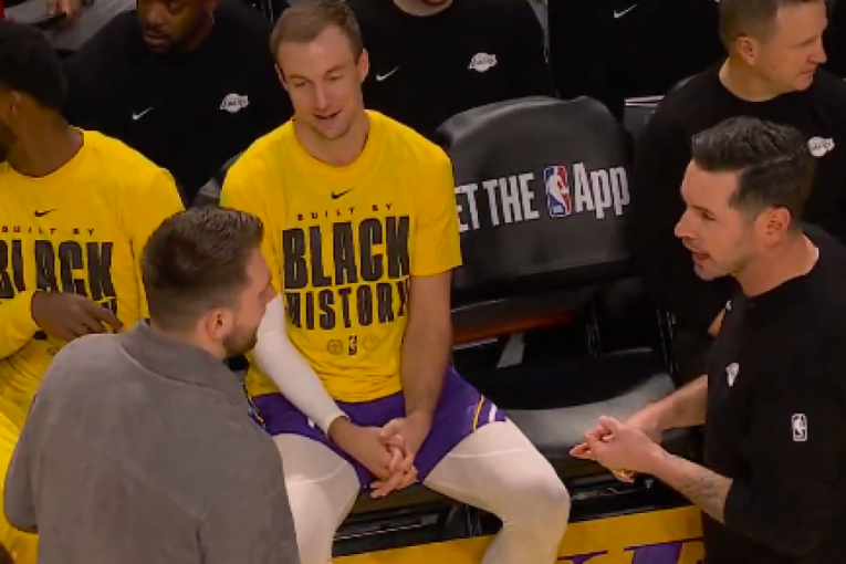 Moda je tema, a ne košarka! Pogledajte hit snimak kako Dončić i Redik raspravljaju o jakni (VIDEO)