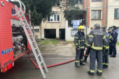 Drama u Bloku 70: Zapalio se aparat za kafu, stan izgoreo!