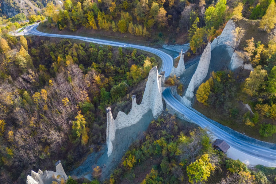 Švajcarske piramide: Kameni čuvari doline koji izgledaju kao da su iz drugog sveta, a zapravo su svedoci burne istorije planete (FOTO)