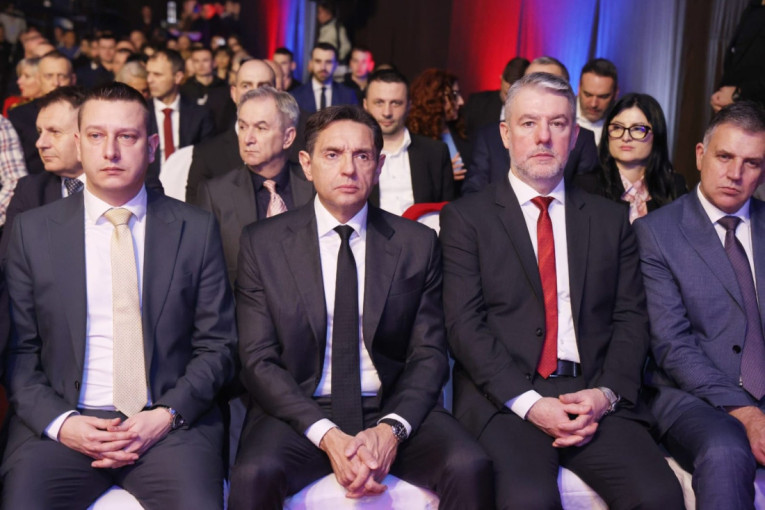 Senator Srpske Vulin na zajedničkom obeležavanju Sretenja u Banjaluci: Srećan praznik i dogodine u Srpskom svetu