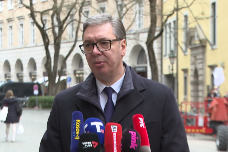 Vučić se obraća iz Minhena: Predsednik Srbije se sastao sa američkim senatorima i šefom diplomatije Nemačke (VIDEO)