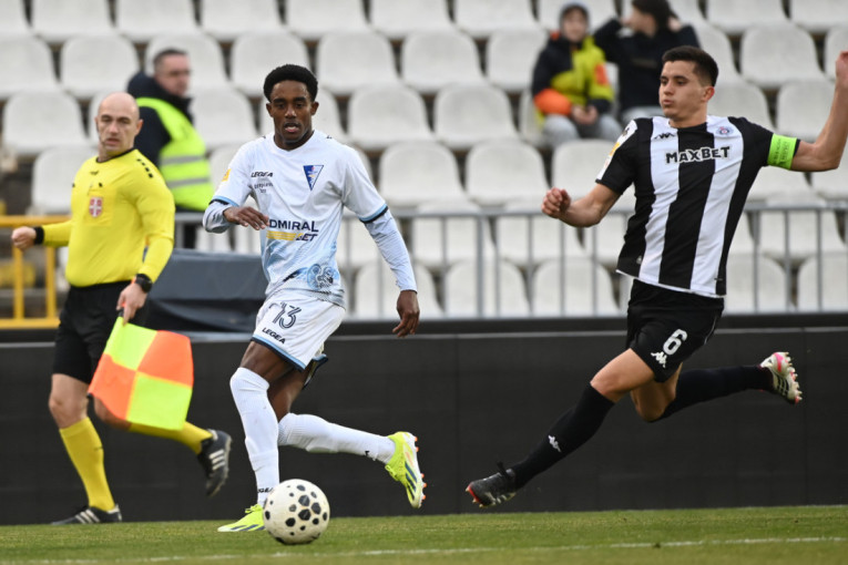 Partizan - Spartak 2:0: Crno-beli duplirali prednost u finišu prvog poluvremena!