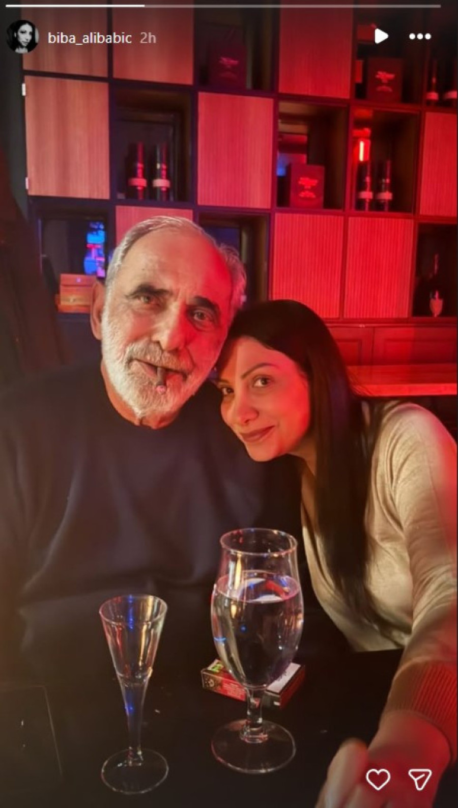 Prva fotka Veselina Barovića s ćerkom nakon privođenja: Zagrljeni uživaju!