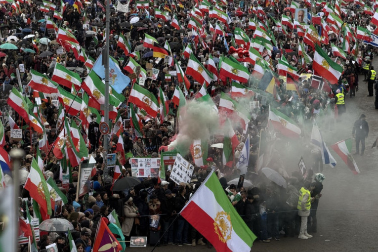 Demonstranti preplavili Minhen: 200.000 ljudi na ulicama zbog Irana