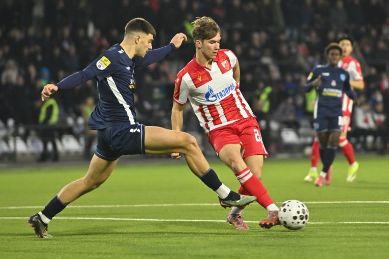 Železničar - Crvena zvezda 0:2: Kostov uz dosta sreće duplira prednost gostiju!